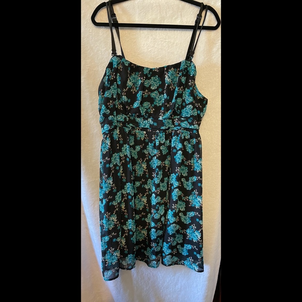 Torrid dress black floral